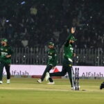 Lawyers Clash with Police Outside Sindh High Court